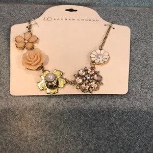 Cute floral necklace